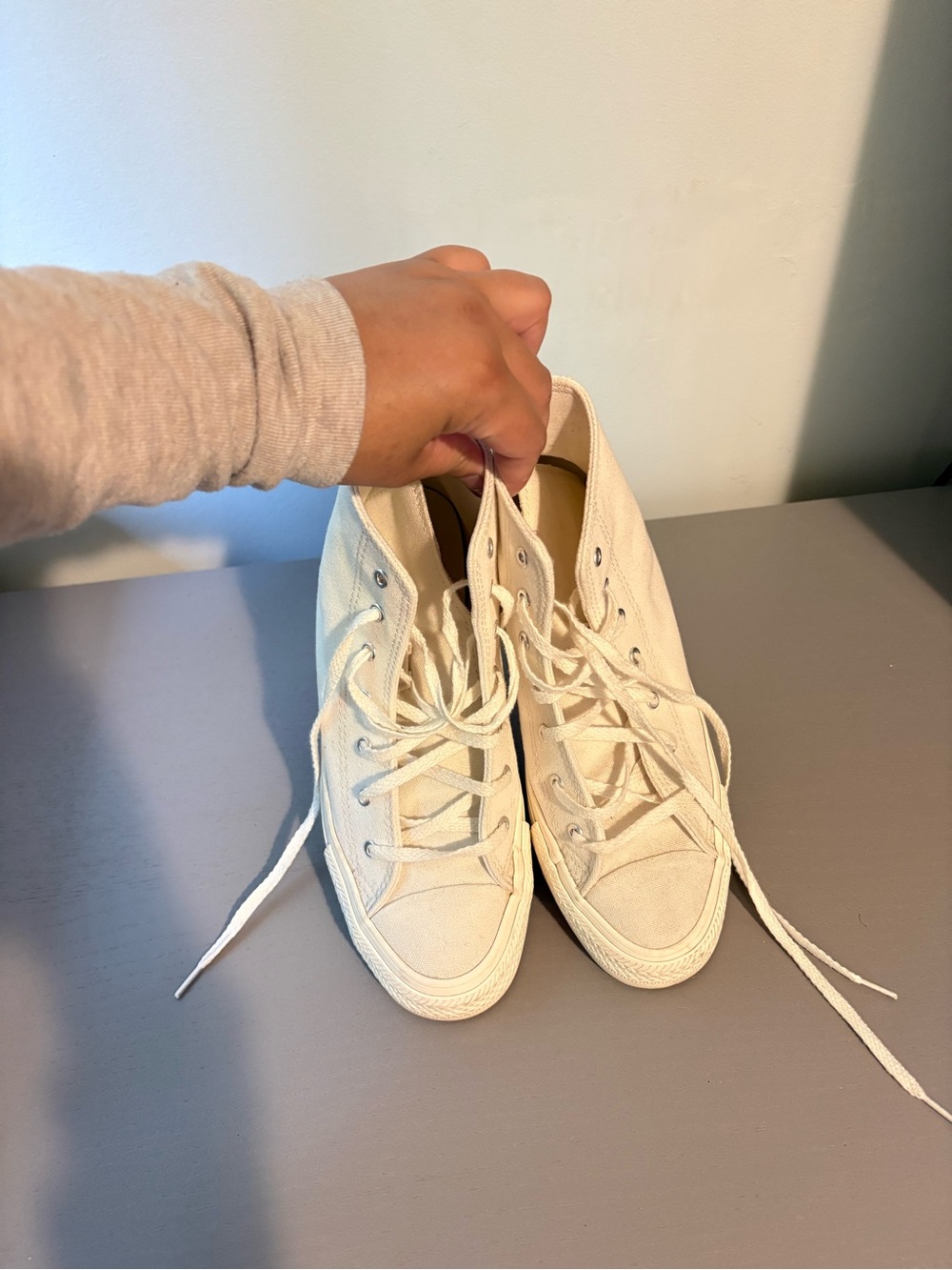 Cream Converse 🤍